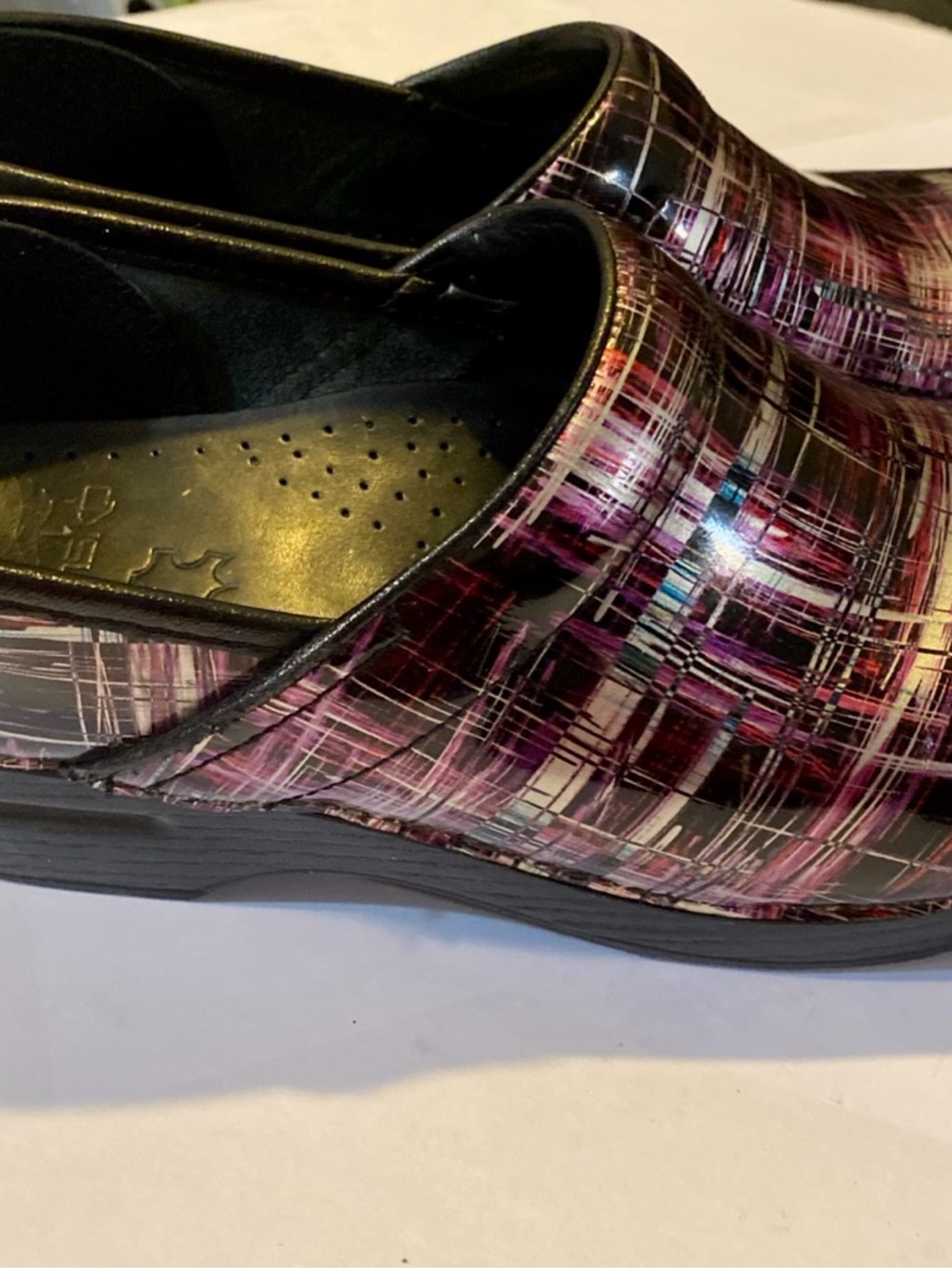 Dansko Patent-Style Clogs in Pink, Black & White Abstract Plaid Size 38 US 7.5 - Picture 4 of 8